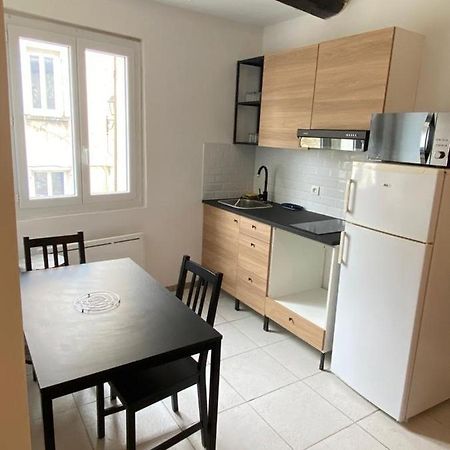 Petit Appartement Calme En Plein Centre Du Village De Ribiers Luaran gambar